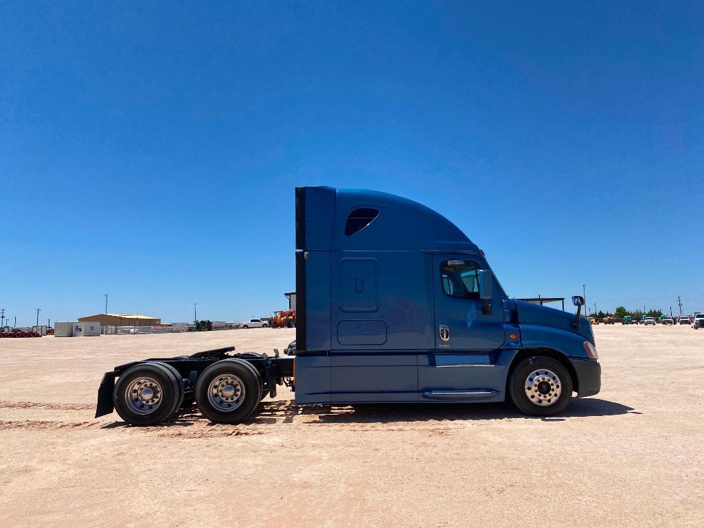 2016 Freightliner Cascadia Evolution Truck Tractor