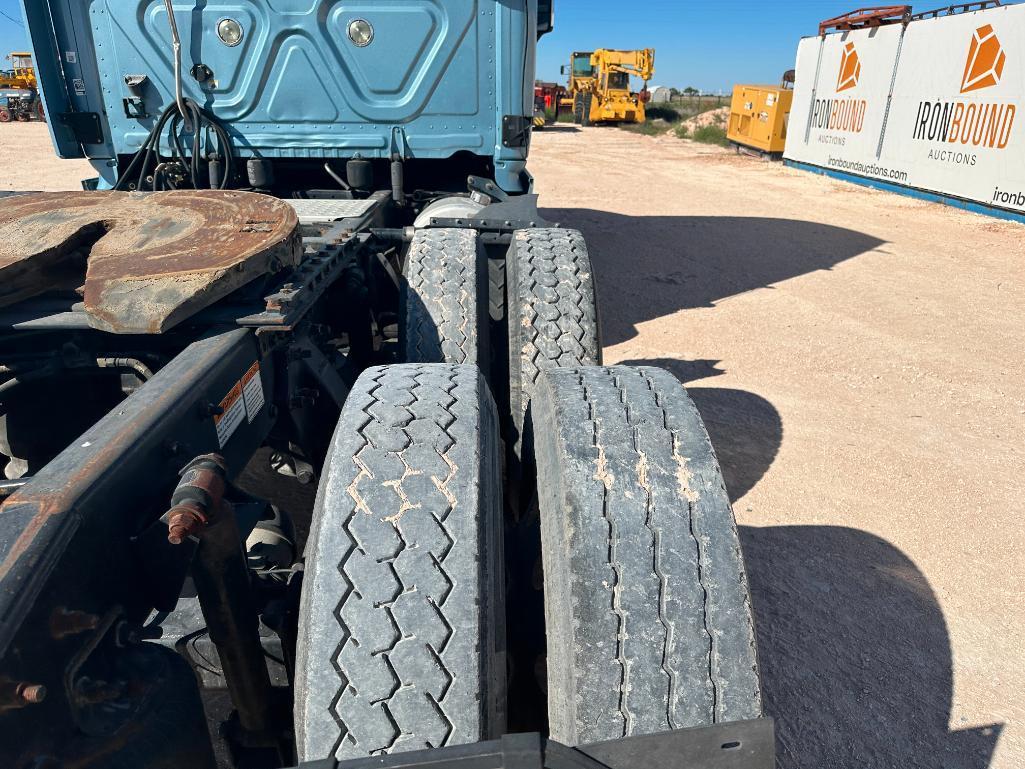 2013 Freightliner Cascadia Truck Tractor