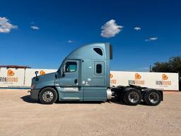 2013 Freightliner Cascadia Truck Tractor