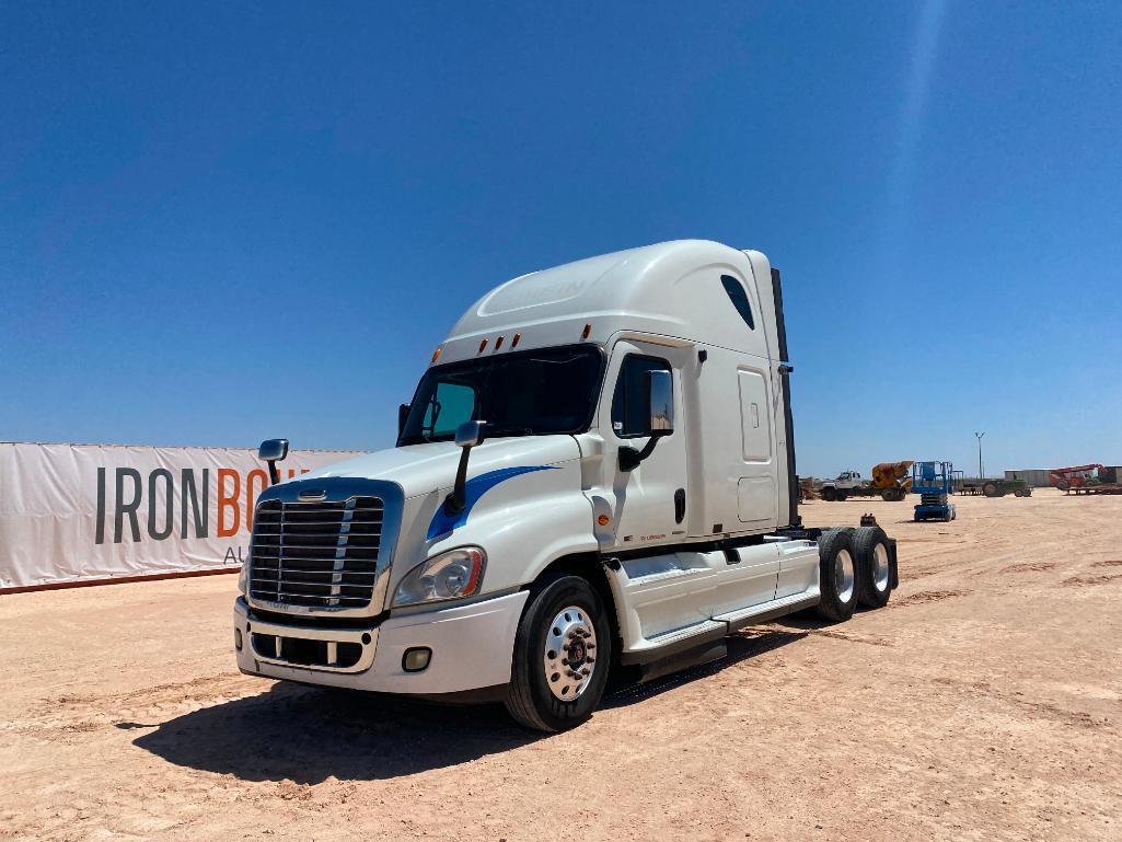 2010 Freightliner Cascadia Truck Tractor