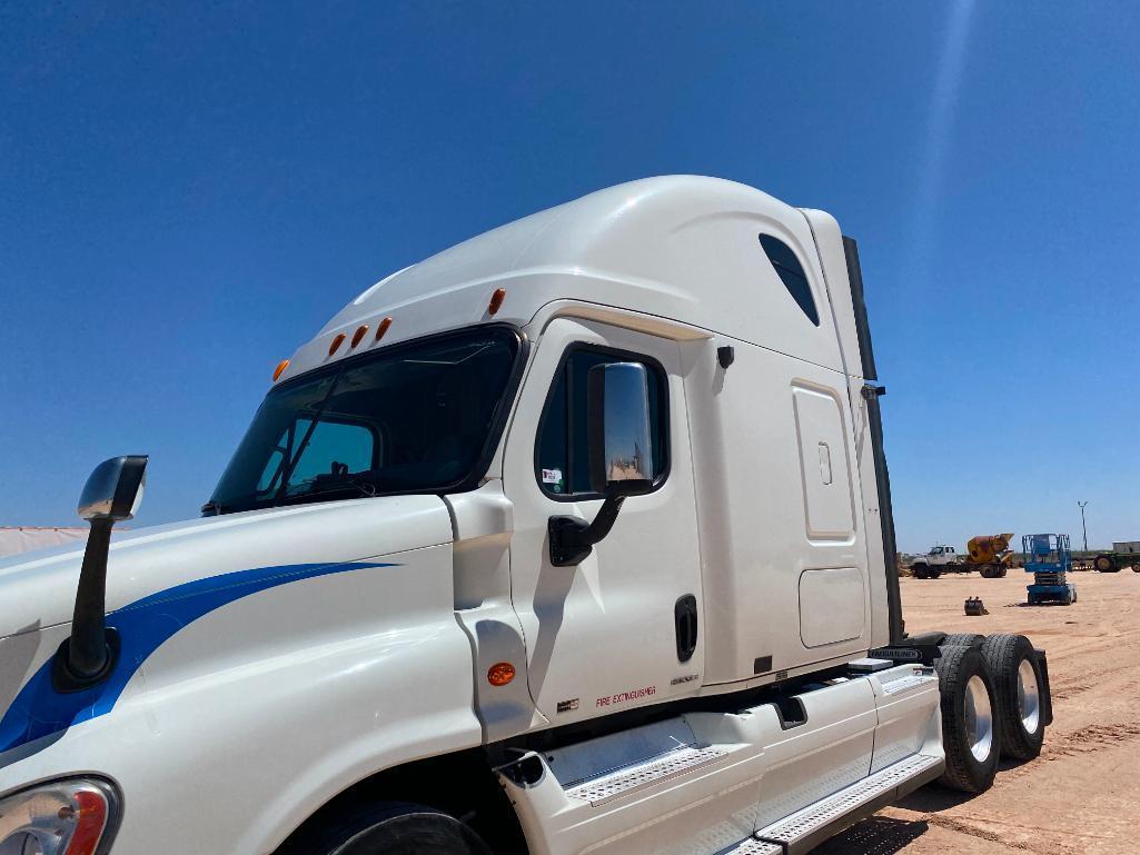 2010 Freightliner Cascadia Truck Tractor