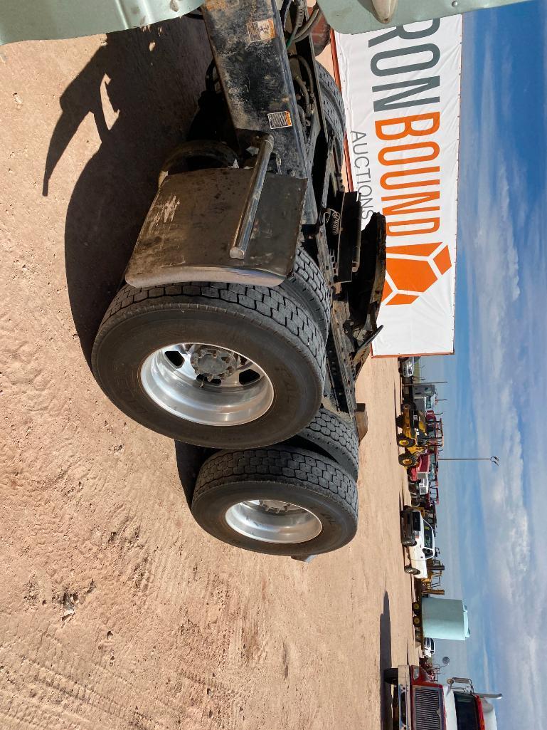 2009 Peterbilt 386 Truck Tractor