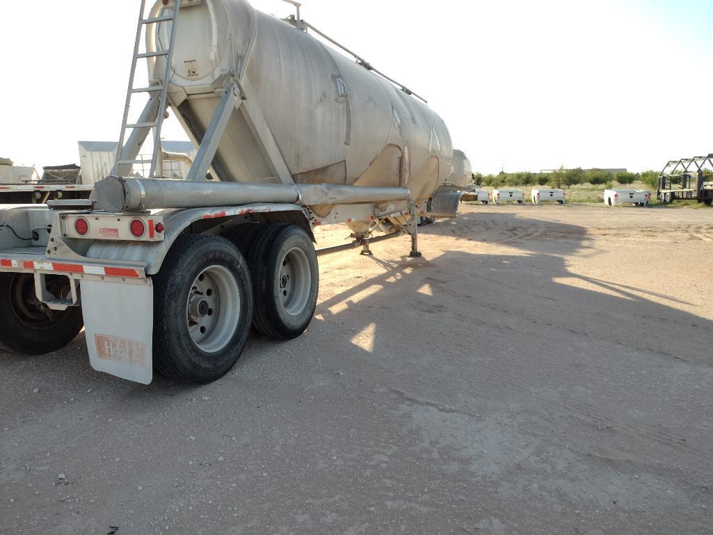 2007 Heil Pneumatic Trailer