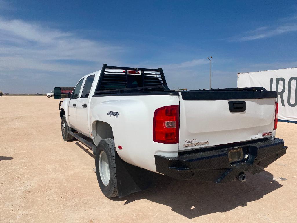 2013 GMC 3500 HD Dually Pickup