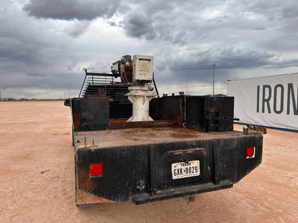 2011 Chevrolet 2500 HD Flatbed Pickup w/Crane