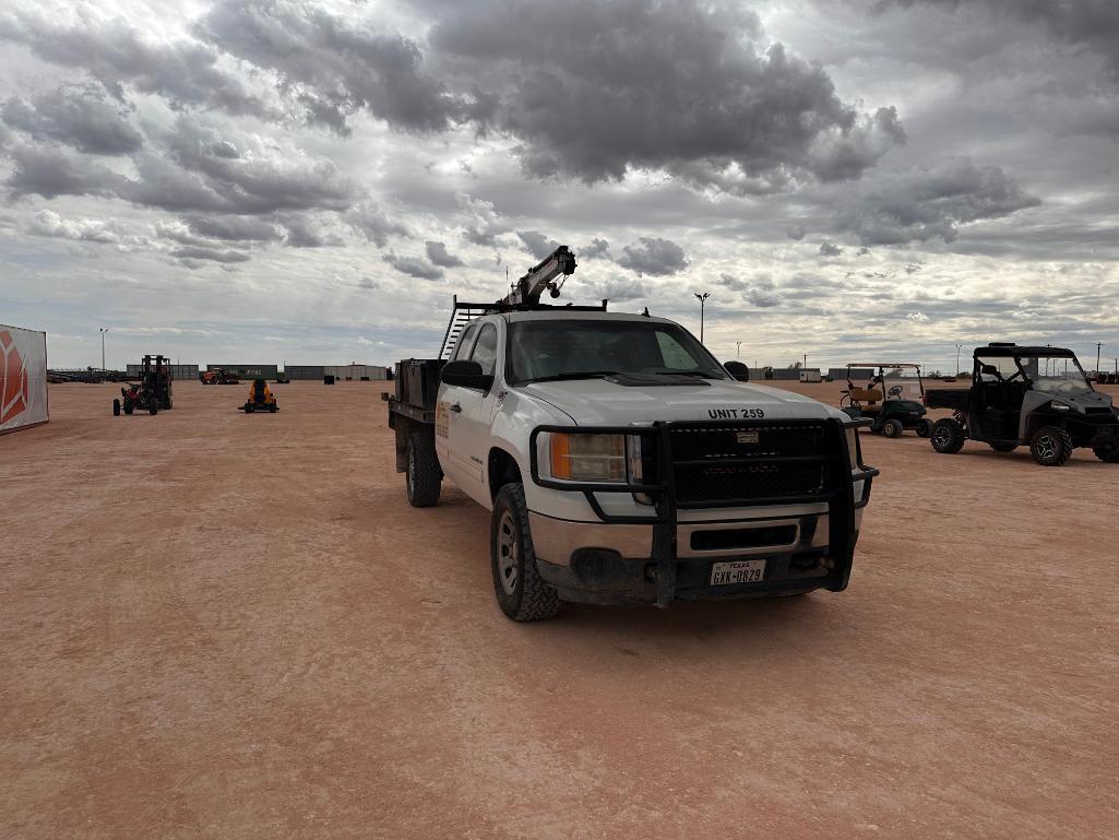 2011 Chevrolet 2500 HD Flatbed Pickup w/Crane