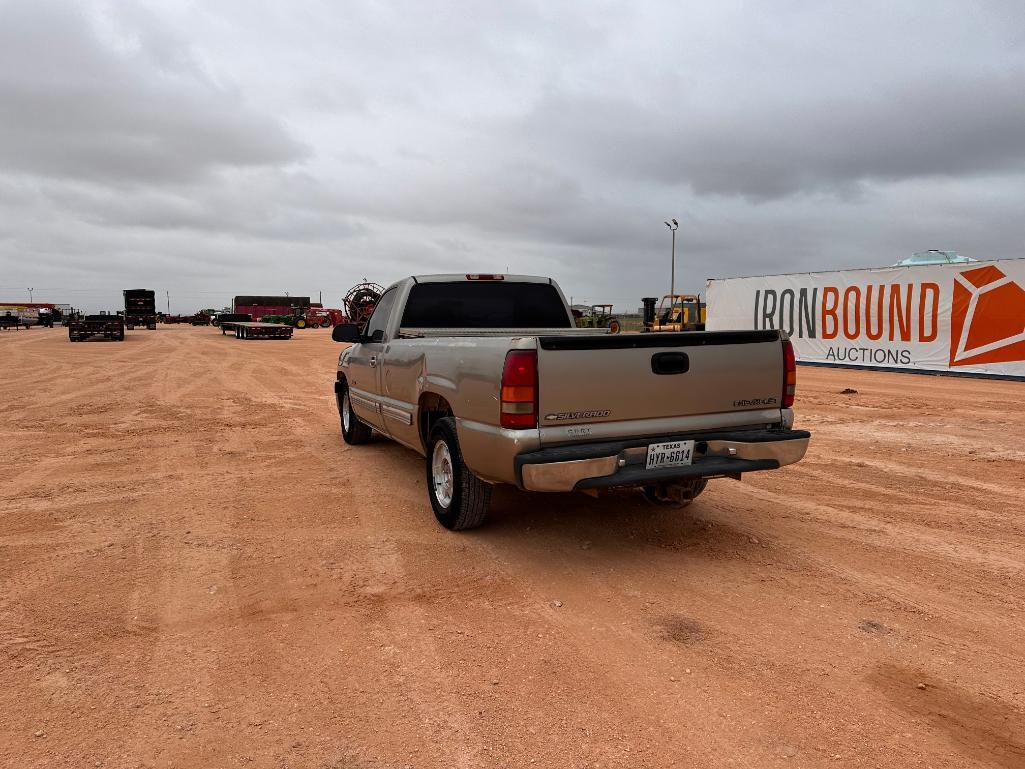 2000 Chevrolet Silverado Pickup Truck