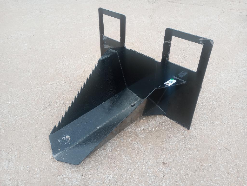 Unused 40'' Skid Steer Spade Bucket