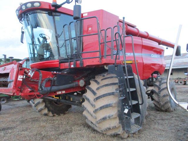 CIH 8010 Axial Flow Combine