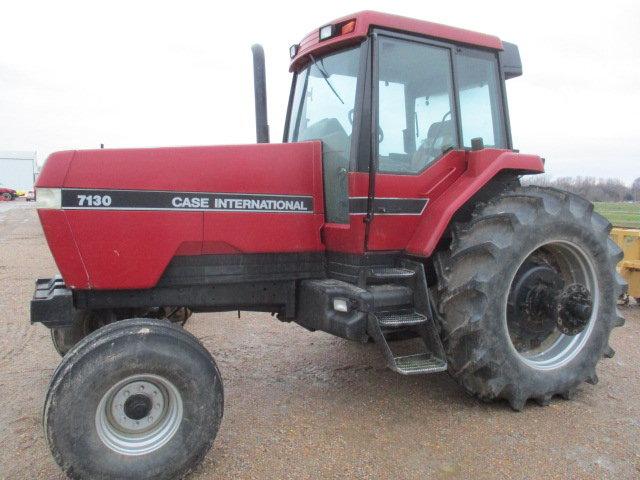 CIH 7130 Tractor