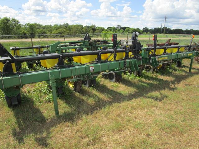 JD 1700 XP Planter