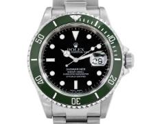 Rolex Mens Stainless Steel Submariner Wristwatch With Rolex Box