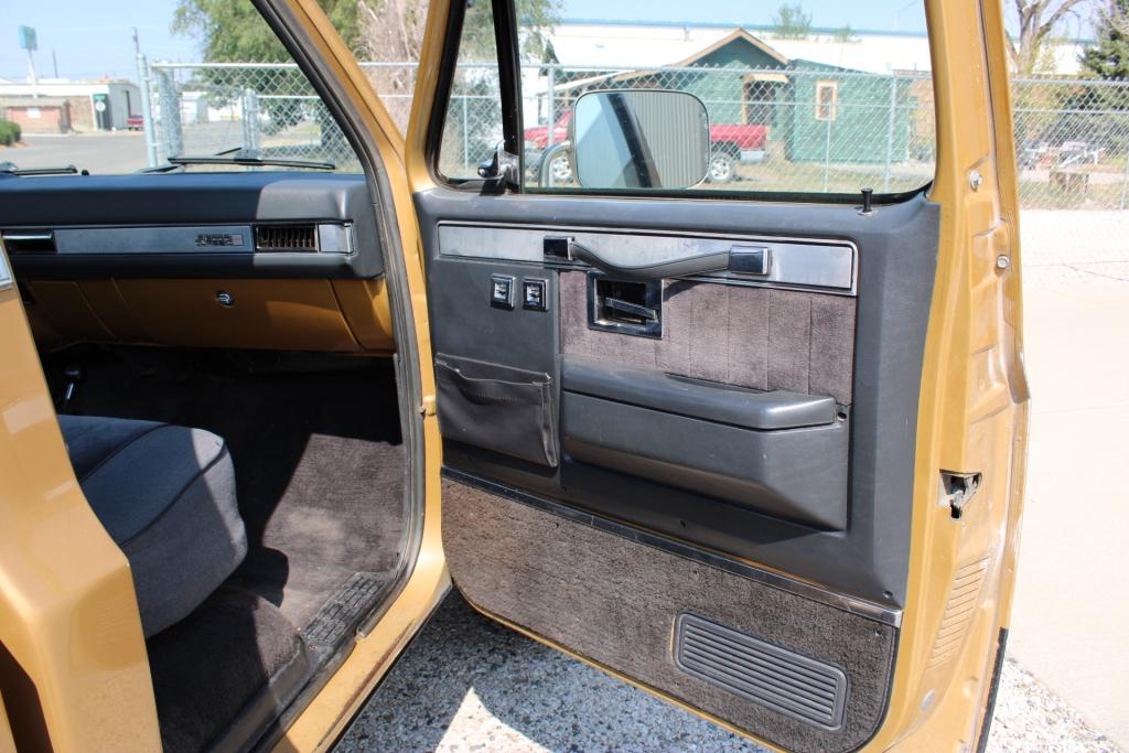 1984 GMC Sierra Classic 4x4 Pickup Truck
