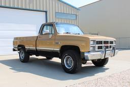 1984 GMC Sierra Classic 4x4 Pickup Truck