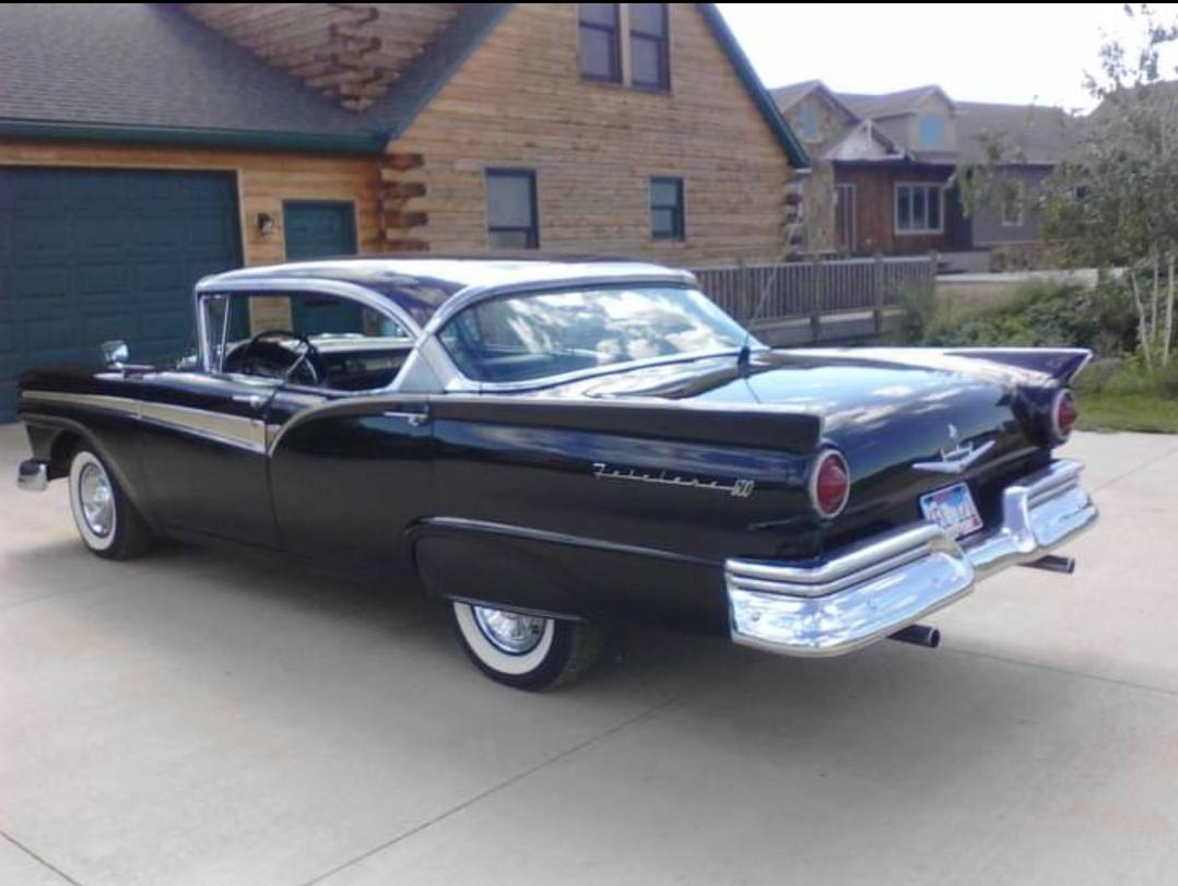 1957 Ford Fairlane 500