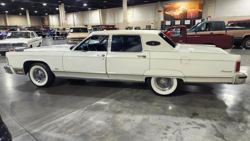 1975 Lincoln Continental Town Car