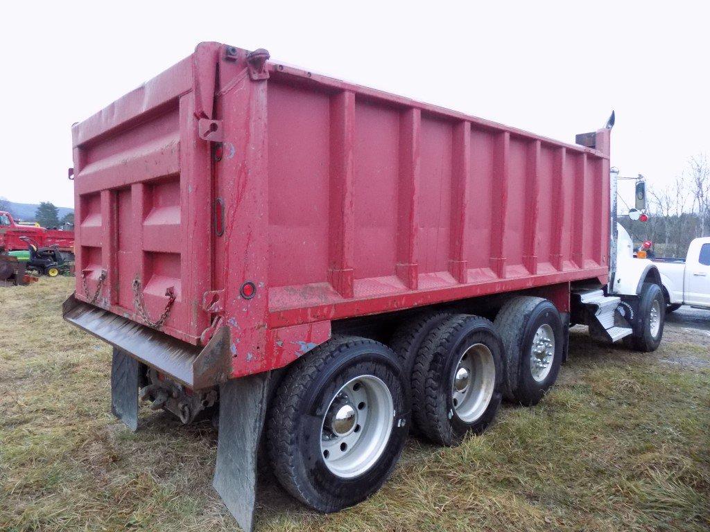 2001 Kenworth T-800 Tri-Axle Dump Truck, 18' Steel Dump Body, Cummins N14 R