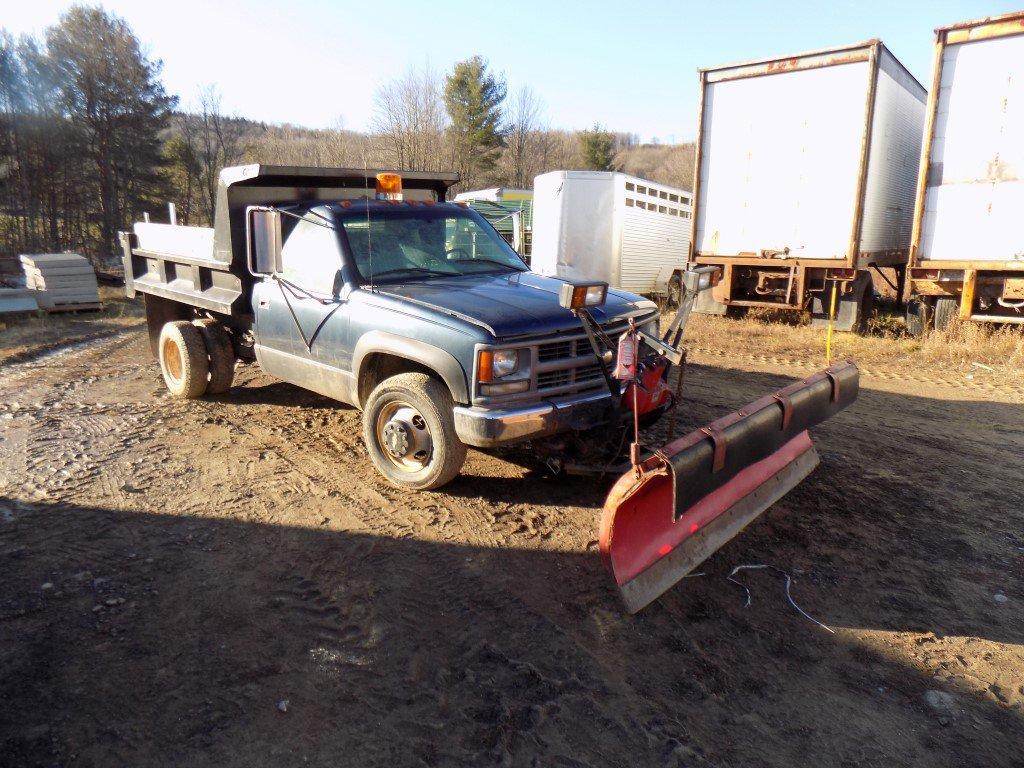 1999 Chevrolet 4WD 3500 Dump Truck, 18' Body w/ Western Snowplow, V8 Gas, A