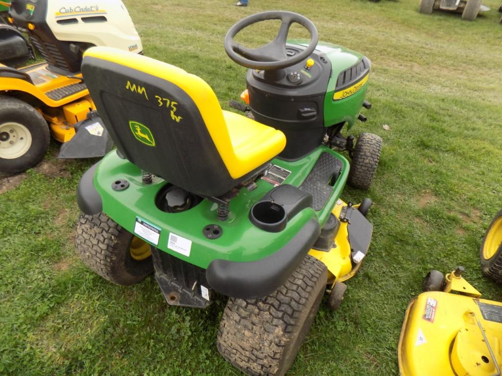 JD D150 Lawn Tractor w/ 48'' Deck, Low Hrs