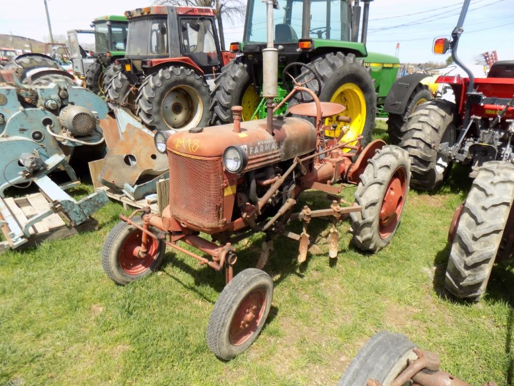 Farmall Cub Cadet Cultivator Tractor