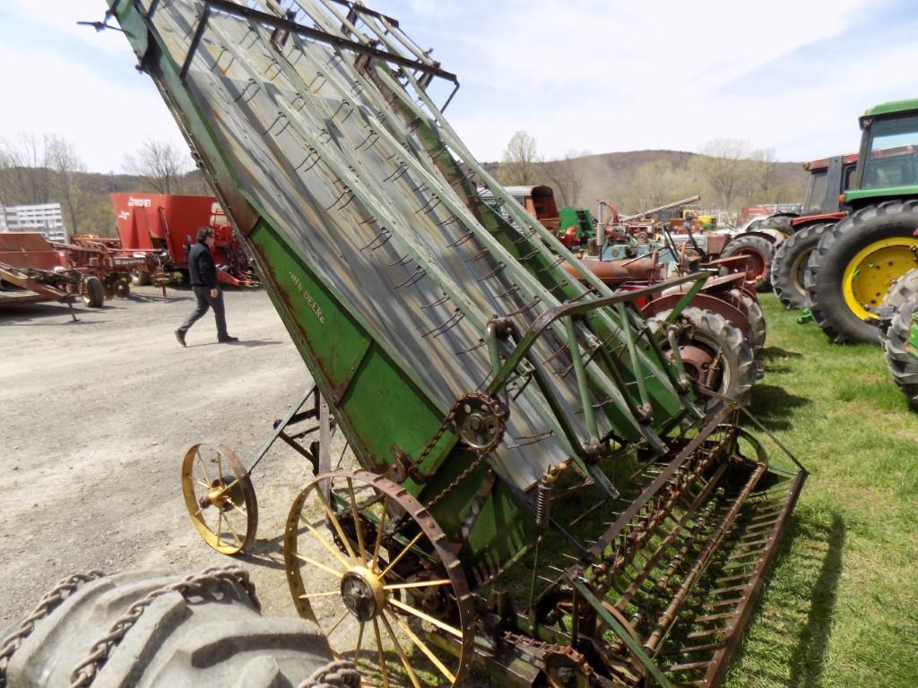 JD Antique Horse Drawn Hay Lift