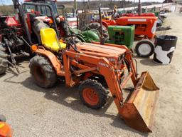 Kubota B7200 4wd Compact Tractor w/ Loader, Shows 335 Hrs.