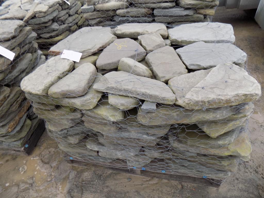 Pallet of Tumbled Colonial Stacked Wallstone, 2''-3'' Thick, Sold by Pallet