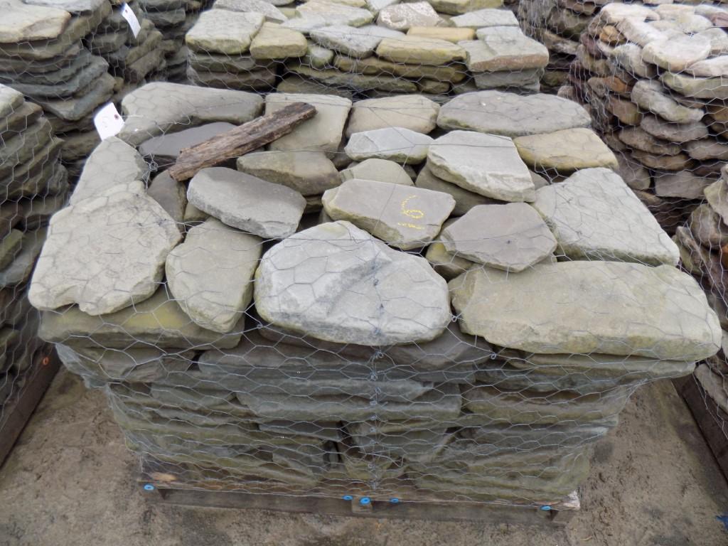 Pallet of Tumbled Garden Path/Colonial Wallstone, Sold by Pallet