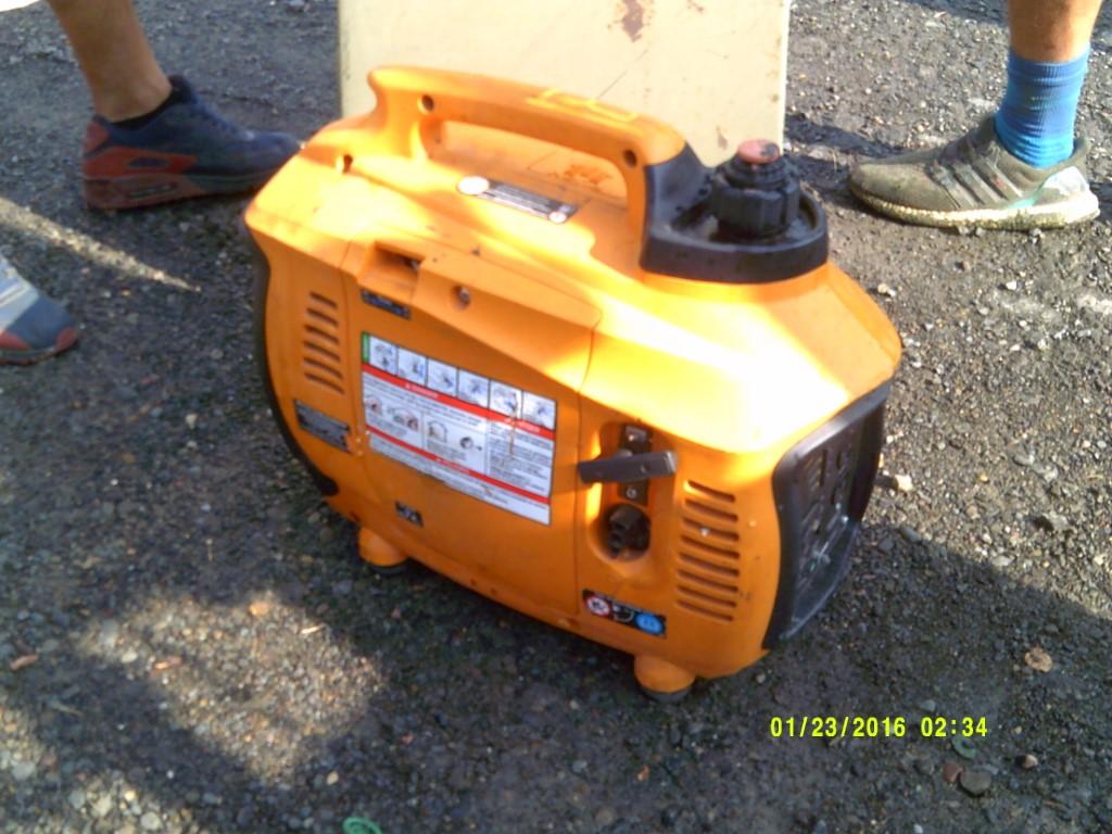 Generac 2000 Watt Generator (125-278 Will Start @ 12:45PM)