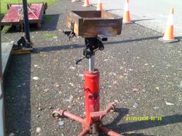 Under Hoist Transmission Jack (125-278 Will Start @ 12:45PM)