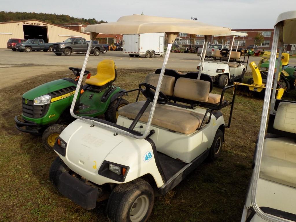 Yamaha Gas Golf Cart w/Rear Seat (48)