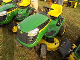 JD D100 Lawn Tractor w/42'' Deck, Hydro, 241 Hours