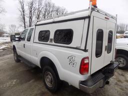 2014 Ford F250, 4WD, Ext. Cab, White, 6.5 Box, V8 Gas Eng., Auto Trans., w/