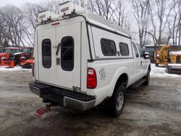 2014 Ford F250, 4WD, Ext. Cab Pickup, White, 6.5' Box, V8 Gas Eng., Auto Tr