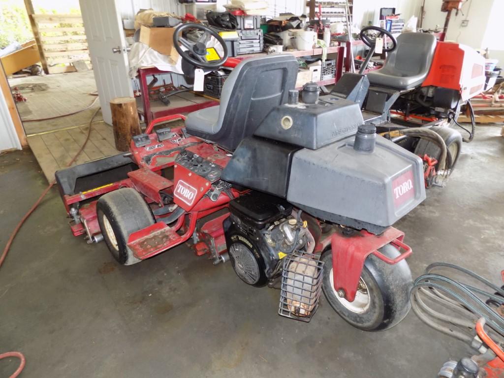 Toro 3100 3-Reel Greens Mower, Briggs & Stratton 2-Cyl Gas Eng, 16HP, 2,128