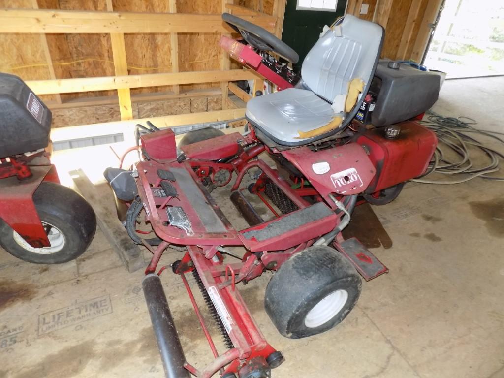 Toro 3000 3-Reel Greens Mower, Kohler 16HP Gas Eng, w/Verticutter, 1,758 Hr