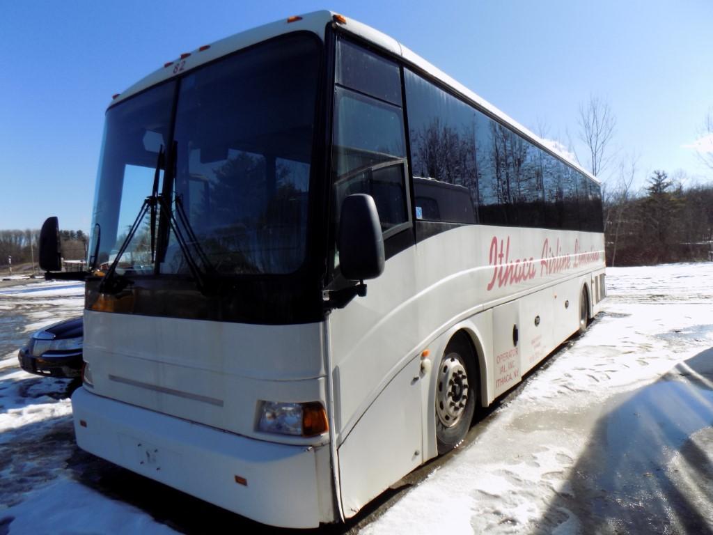 2008 Freightliner Commercial Touring Bus, White, 39 Seats, Bathroom, Overhe