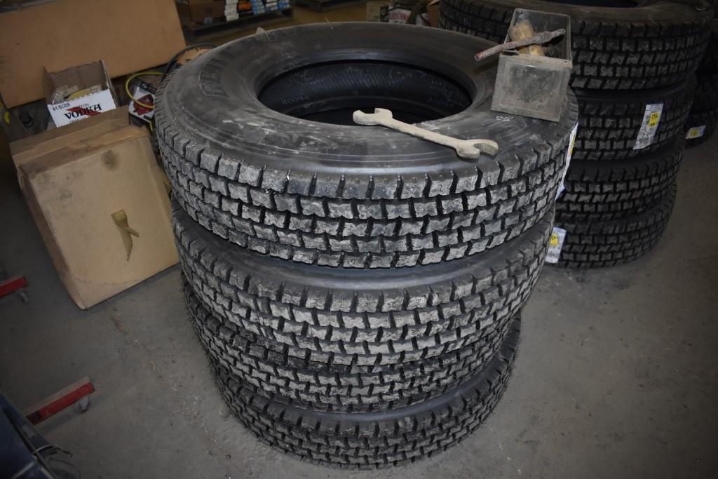 (4) 11R 22.5 New Recap Michelin Tires // TREAD ON VARIOUS CASINGS / 4x BID