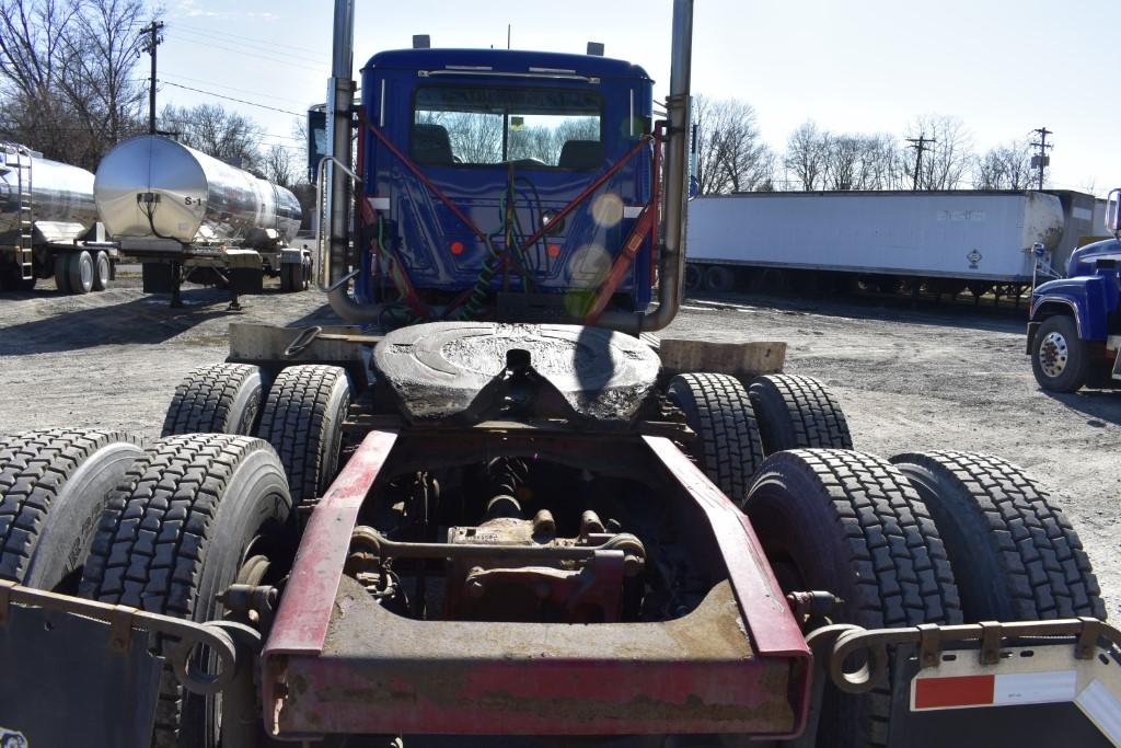 2015 Mack CHU613 PInnacle Conventional T/A Day Cab Truck Tractor, Blue, Mac