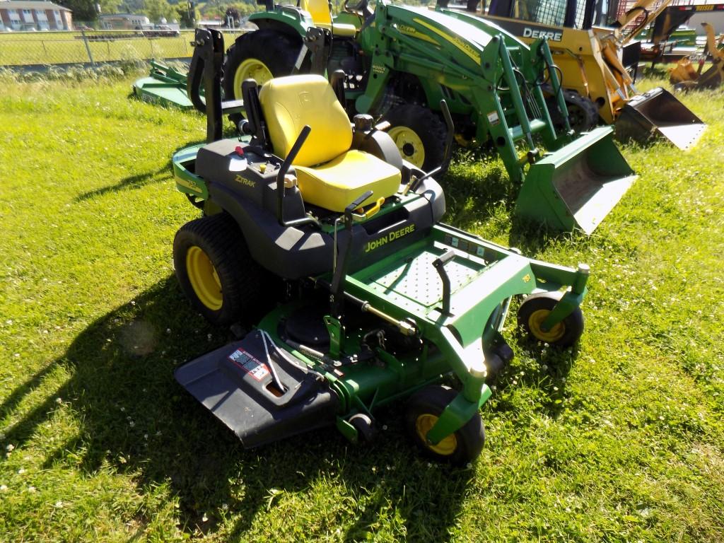 JD 757 Commercial Zero Turn Mower w/ 60'' Deck, Hydro, Gas Eng, 393 Orig Hr