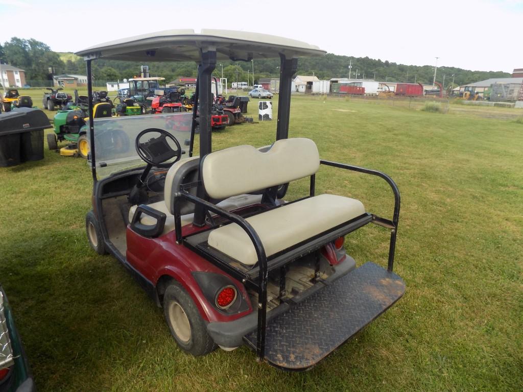 Yamaha Gas Powered Golf Cart, 4 Seater, w/ Windshield & Canopy, Red  S/N 10