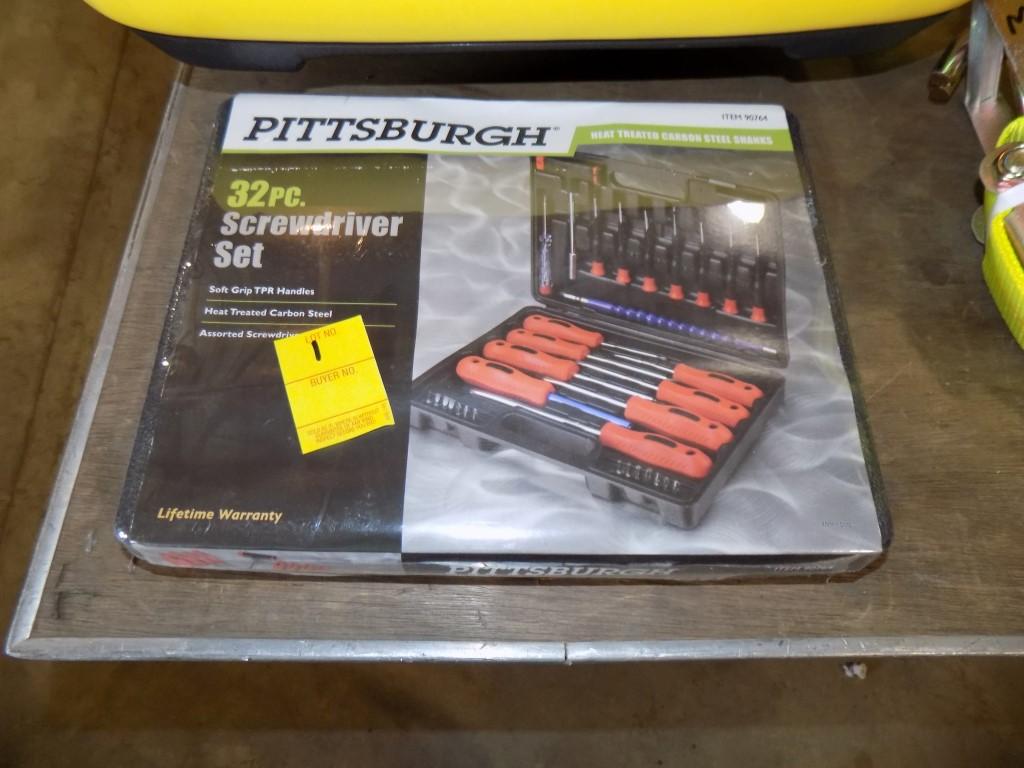 NEW Pittsburgh 32 Pc Screwdriver Set
