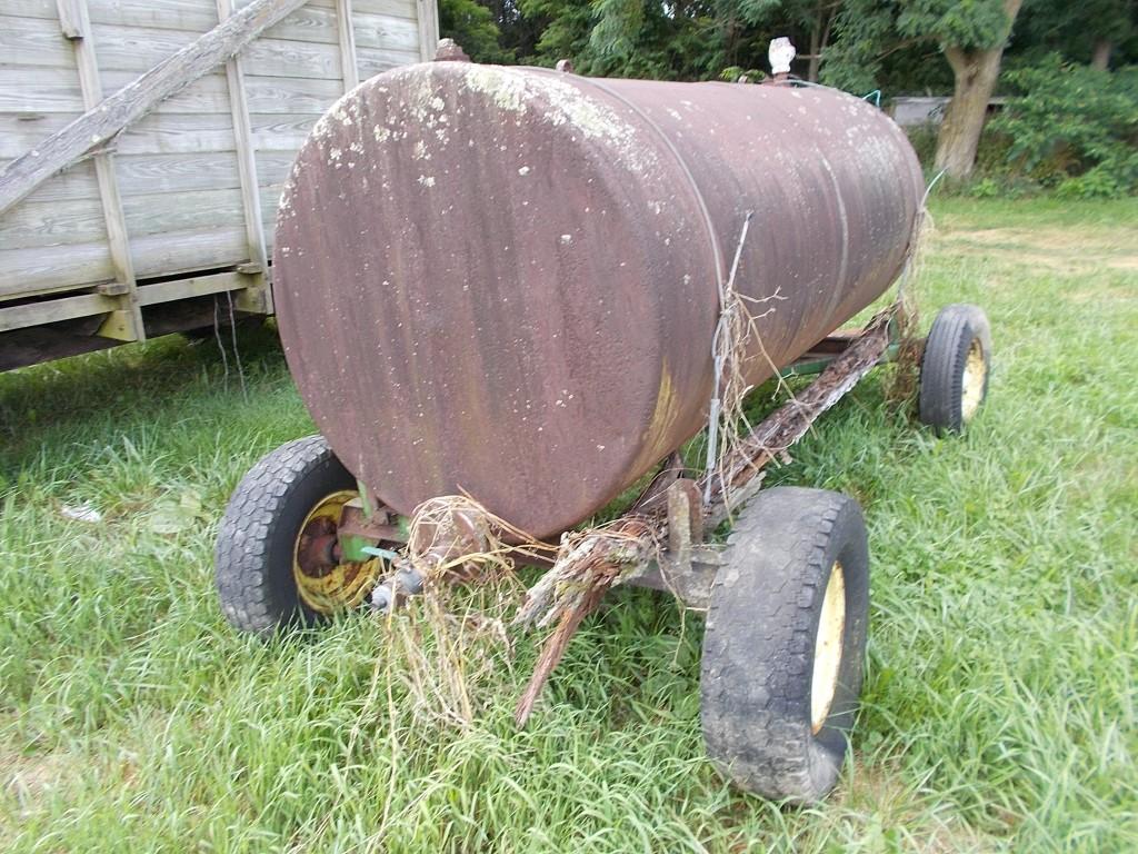 1000 Gal. Tank On JD Running Gear