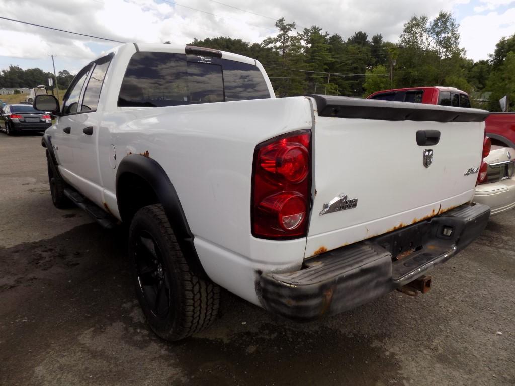 '08 Dodge Ram, Big Horn 4x4, 5.7 Hemi, Ext Cab, White, 167,238 Miles, VIN#: