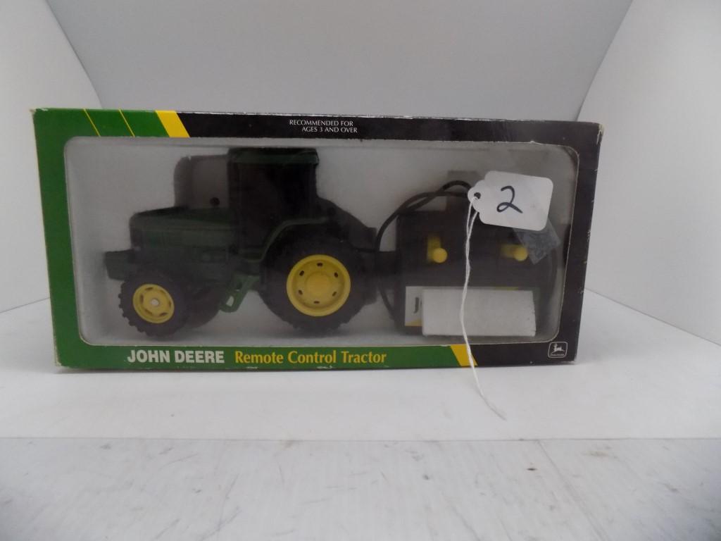 John Deere Remote Control Tractor in 1/32 Scale By Ertl, #5724 (9)