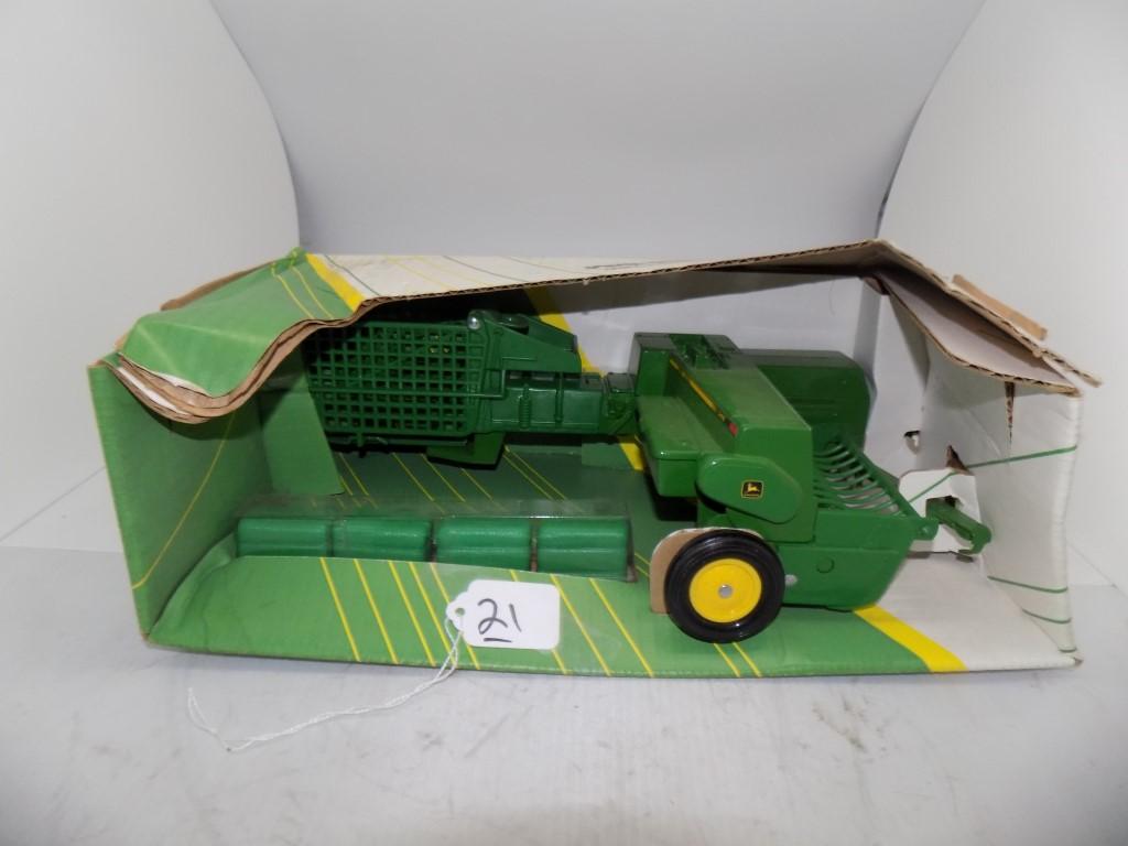 John Deere 348 Square Baler in 1/16 Scale by Ertl, Box in Poor Condition