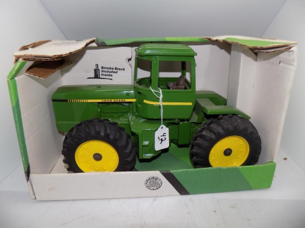 John Deere 4WD Articulating Tractor in 1/16 Scale by Ertl, No Model #, #550