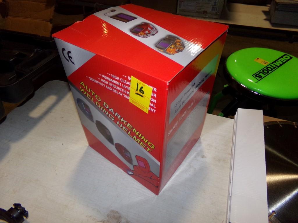 New Aurto Darkening Welding Helmet in Box