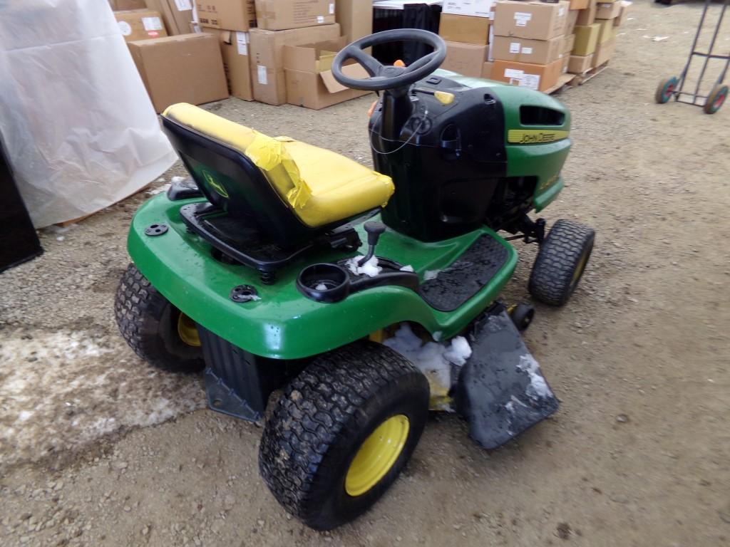 JD LA 105 Riding Mower, with 42'' Deck, S/N ...056735