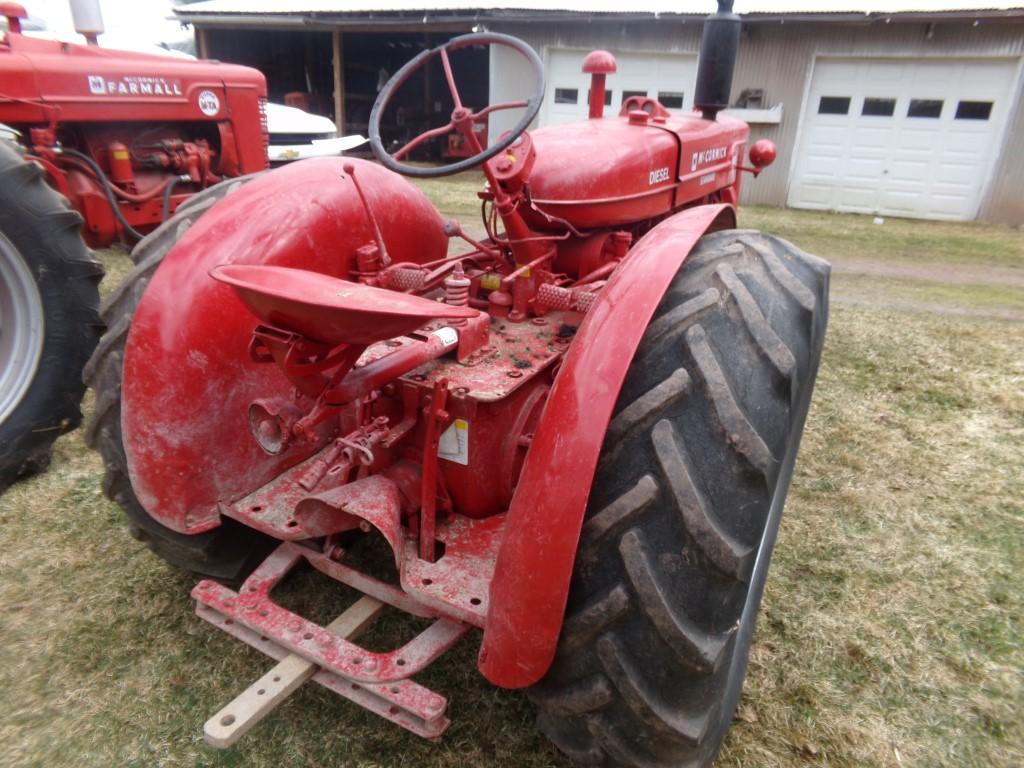 IH Farmall-McCormick WD6 Standard Diesel, Wide Front, PTO, Single Remote, S